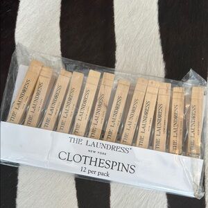 The Laundress Natural Wooden Clothespins Set